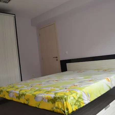 The 3 Apartment *